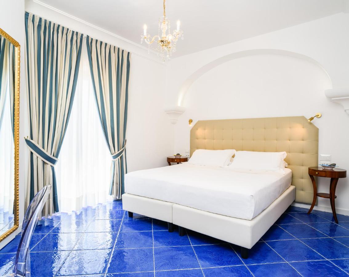 La Casa Di Paolo Casa Di Charme Hotell Marina di Camerota Exteriör bild